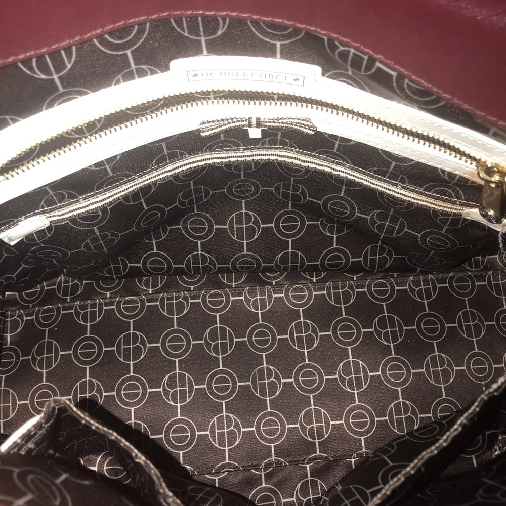 🚨HENRI BENDEL SHOULDER BAG🚨 - Picture 5 of 8